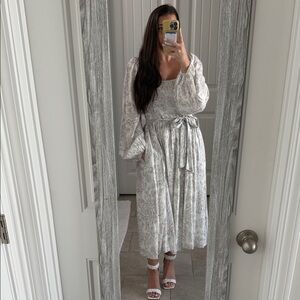 Aura Floral White Long Sleeve Dress